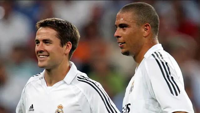 足球特色学 足球特色学